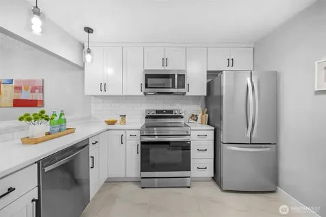 13680 NE 69th Street Redmond WA 98052