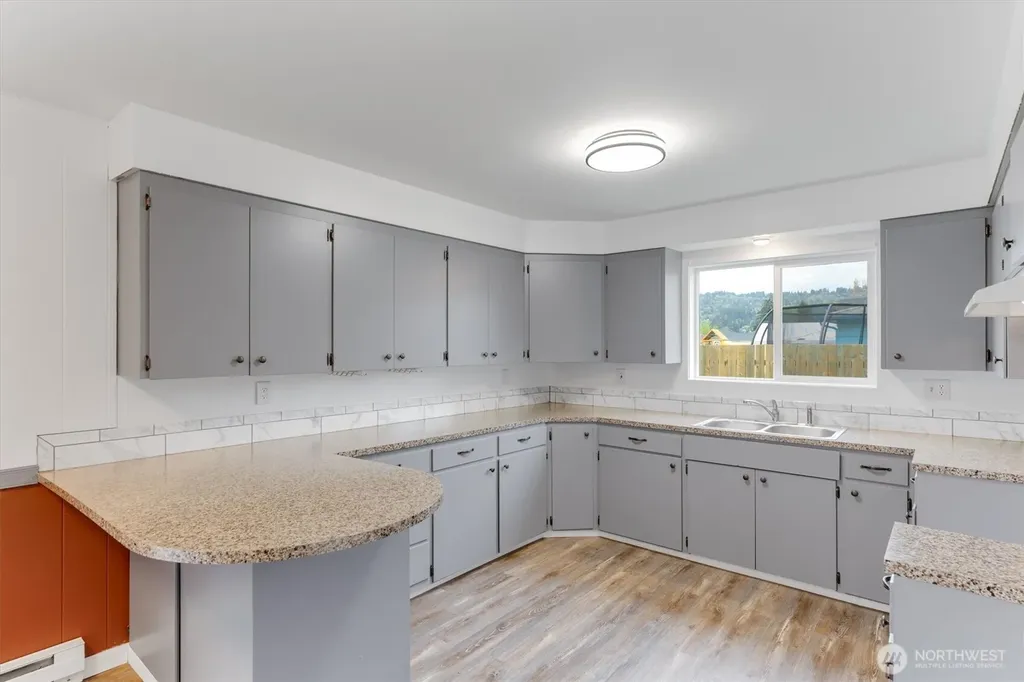 2241 Rose Place Longview WA 98632