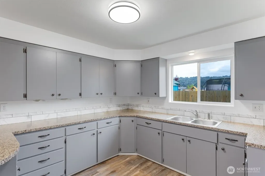 2241 Rose Place Longview WA 98632
