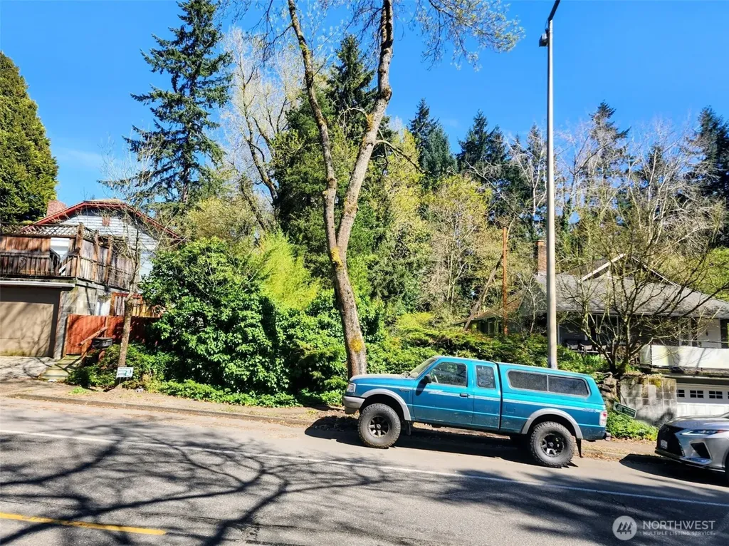 11744 35th Avenue NE Seattle WA 98125