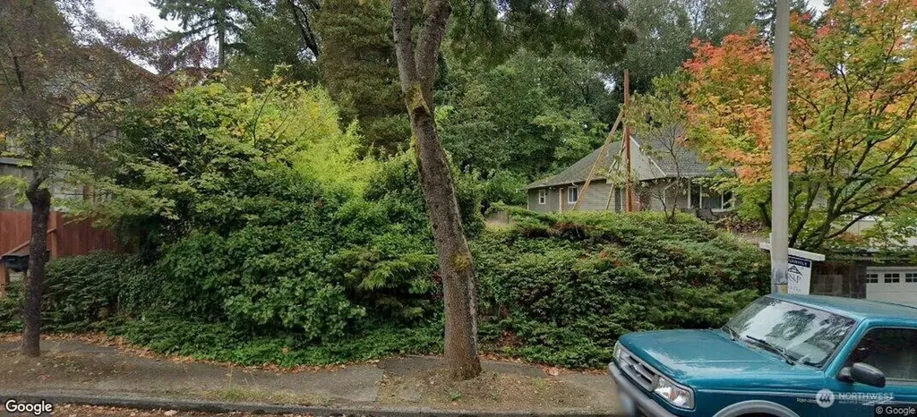 11744 35th Avenue NE Seattle WA 98125