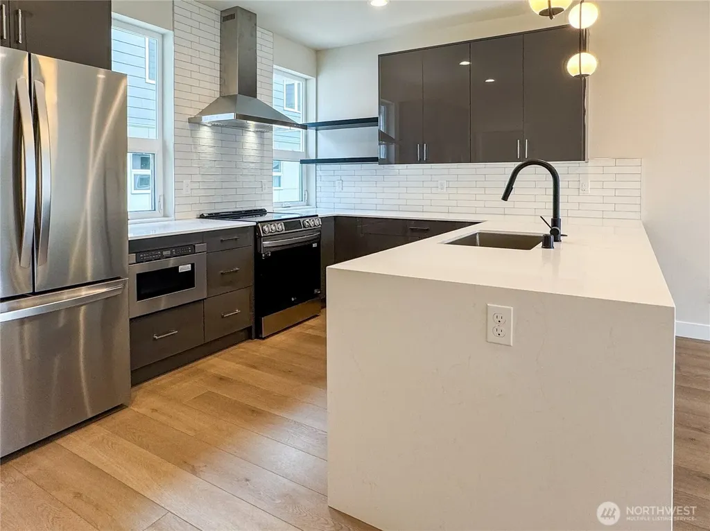 6949 42nd Avenue S Seattle WA 98118