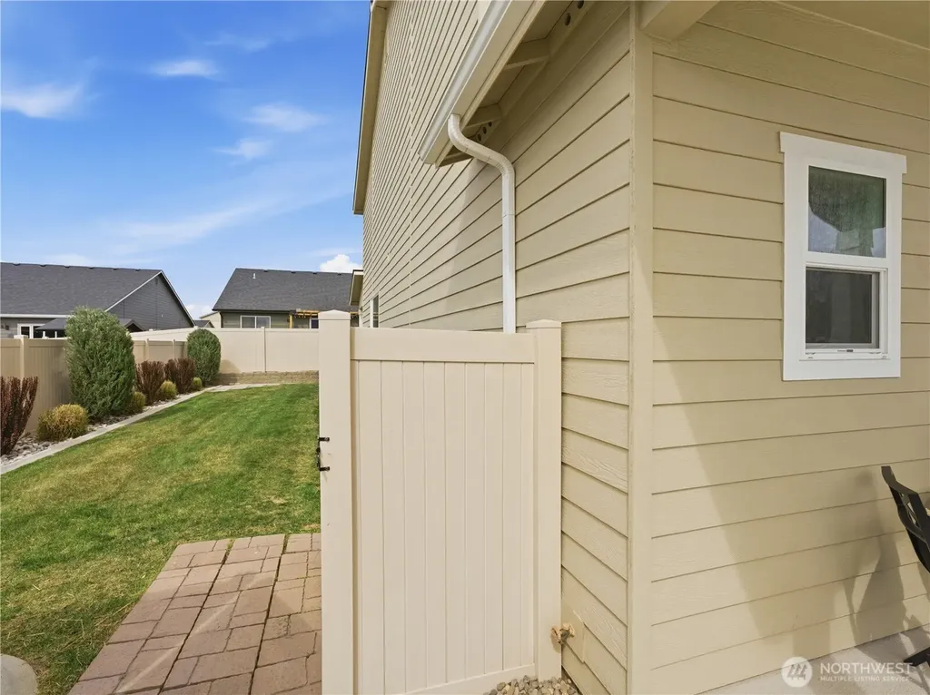 2263 Melody Lane East Wenatchee WA 98802