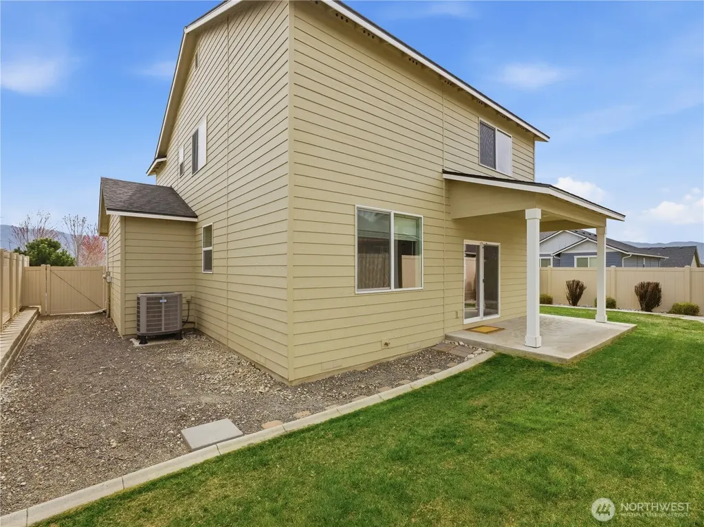 2263 Melody Lane East Wenatchee WA 98802