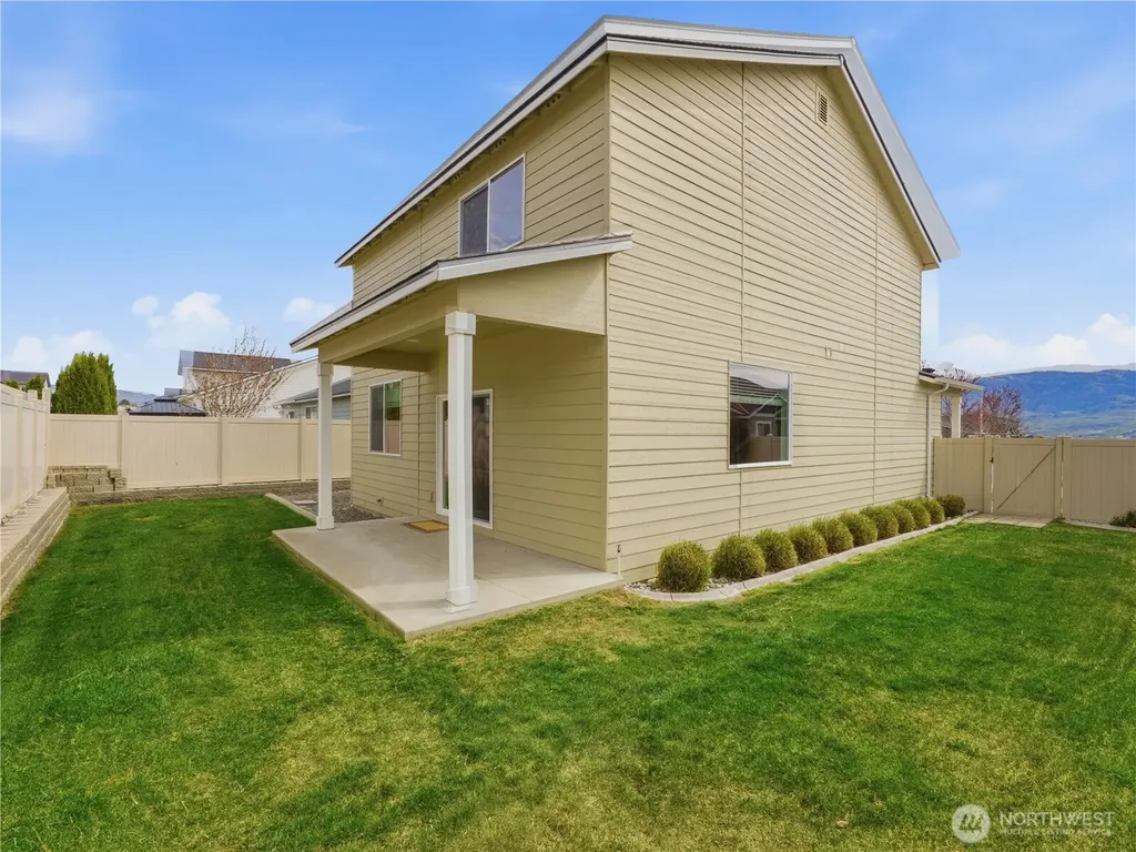 2263 Melody Lane East Wenatchee WA 98802