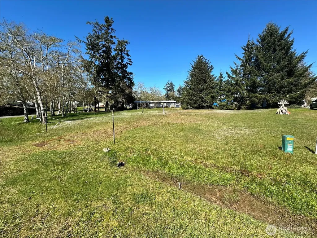 732 Edgewood Avenue NE Ocean Shores WA 98569