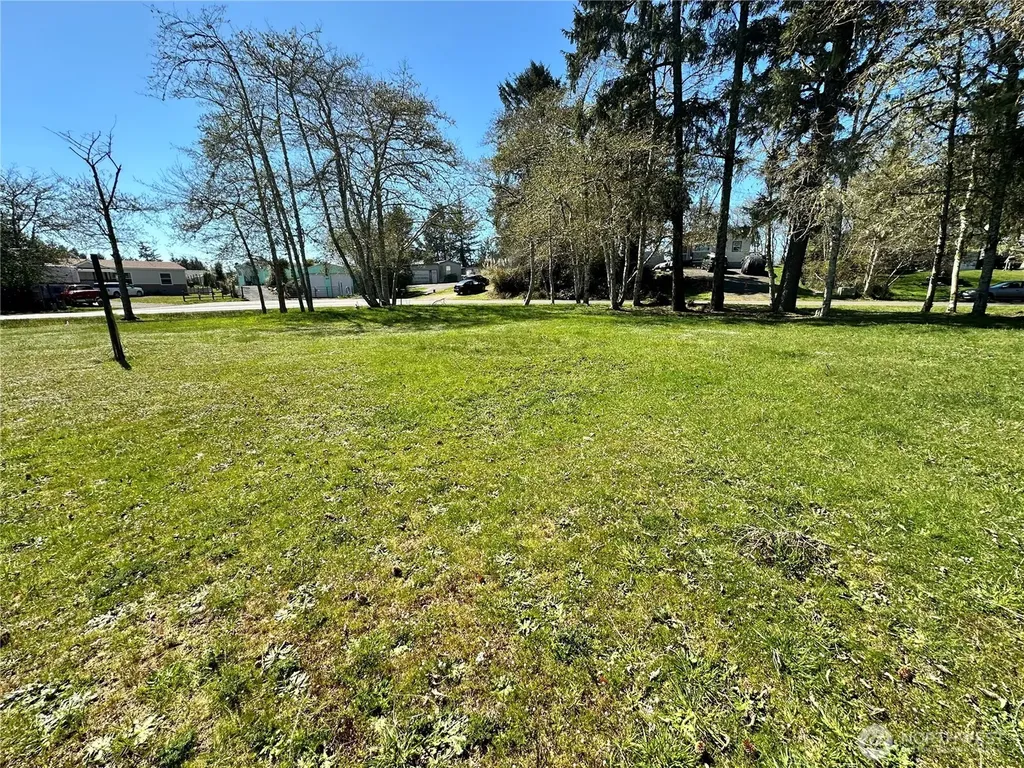 732 Edgewood Avenue NE Ocean Shores WA 98569