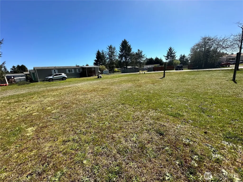 732 Edgewood Avenue NE Ocean Shores WA 98569