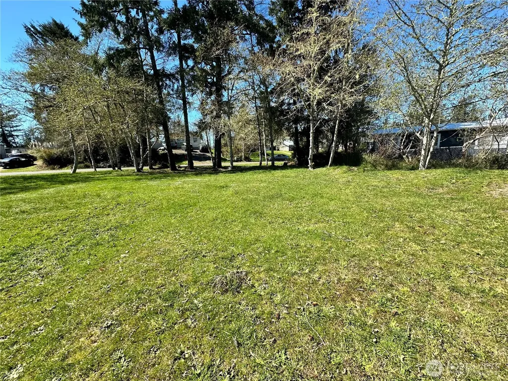 732 Edgewood Avenue NE Ocean Shores WA 98569