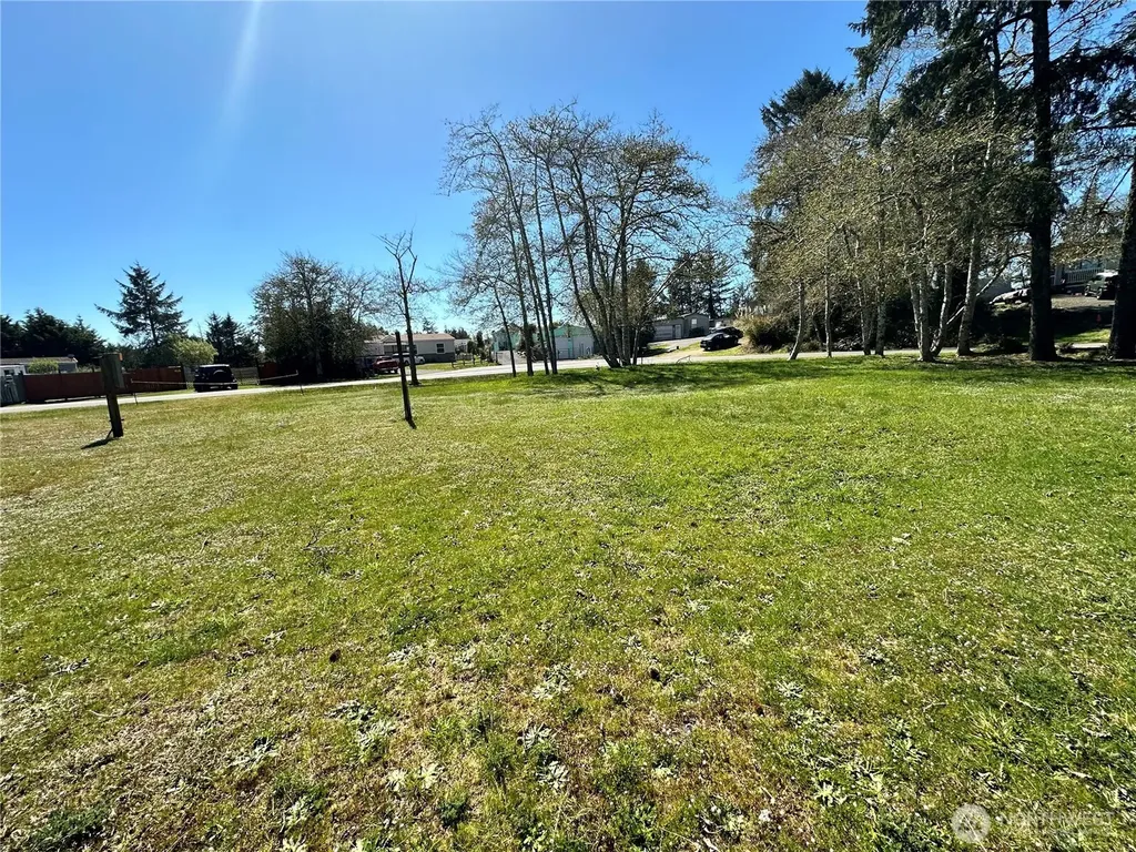 732 Edgewood Avenue NE Ocean Shores WA 98569