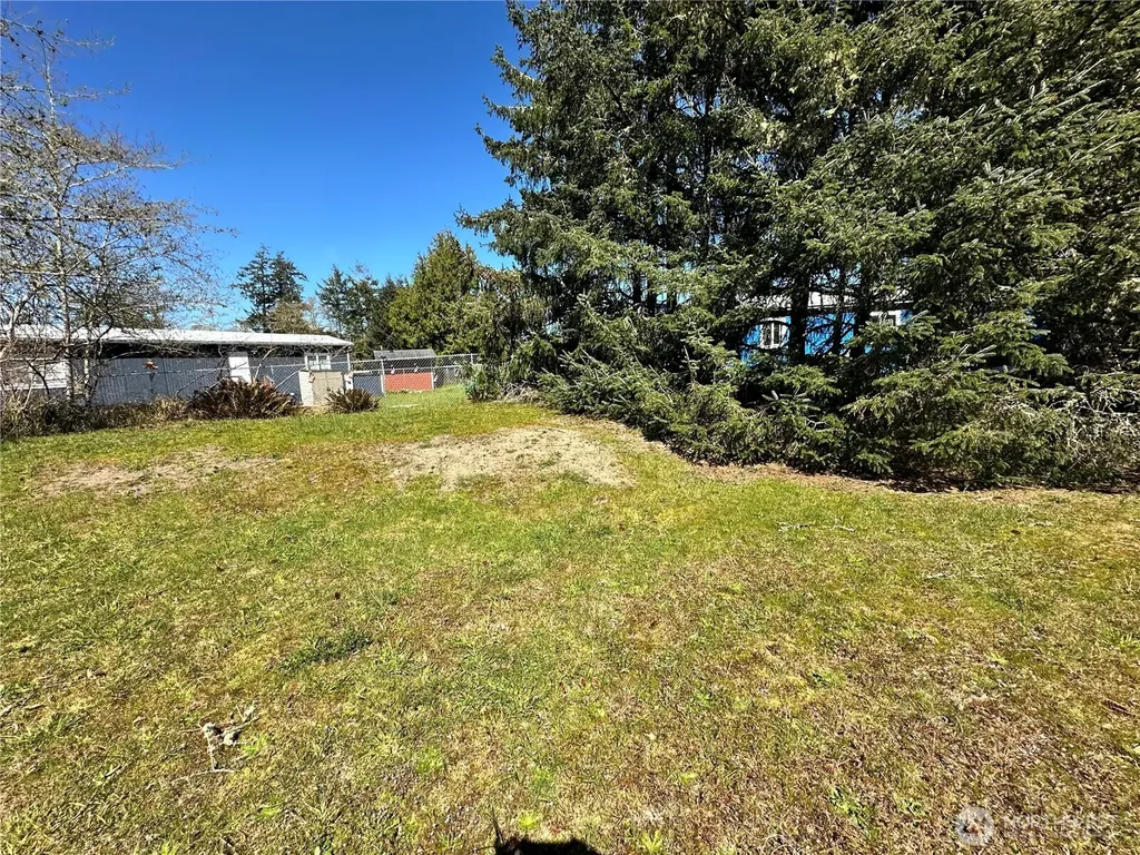 732 Edgewood Avenue NE Ocean Shores WA 98569