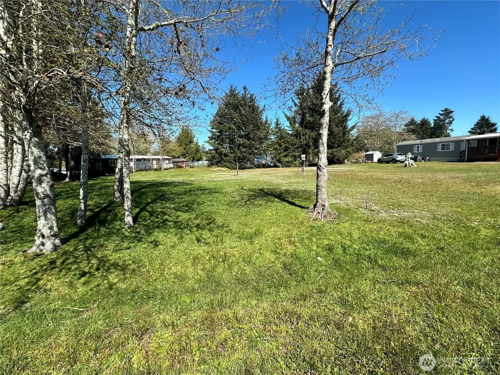 732 Edgewood Avenue NE Ocean Shores WA 98569