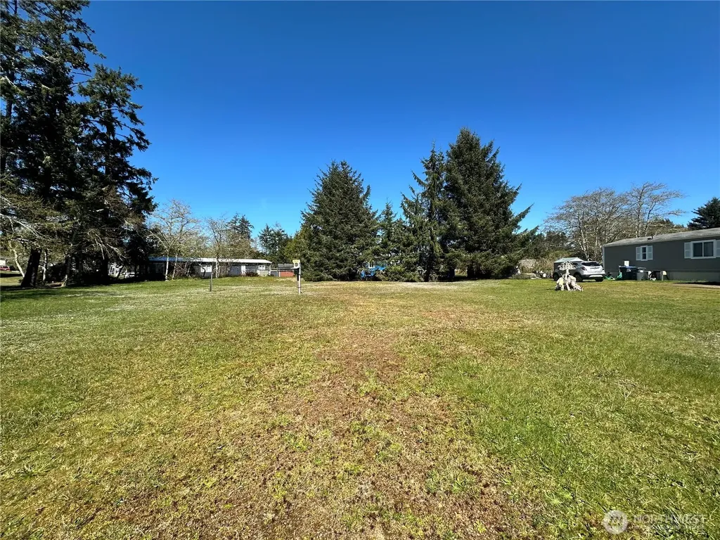 732 Edgewood Avenue NE Ocean Shores WA 98569