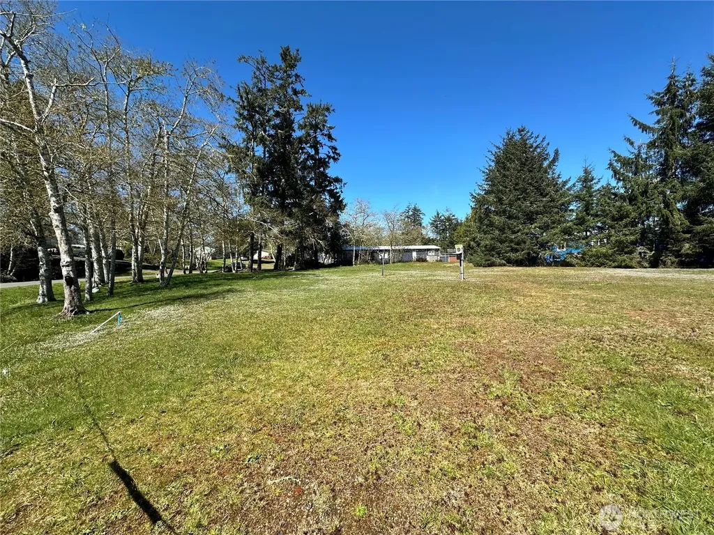 732 Edgewood Avenue NE Ocean Shores WA 98569