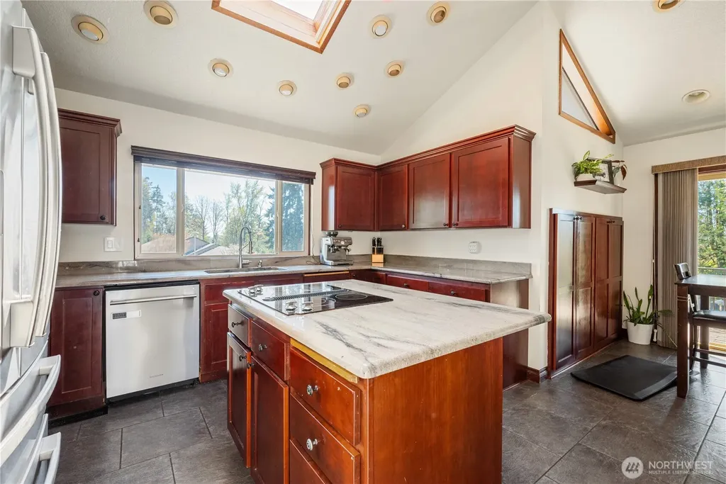 13 Judith Place Longview WA 98632