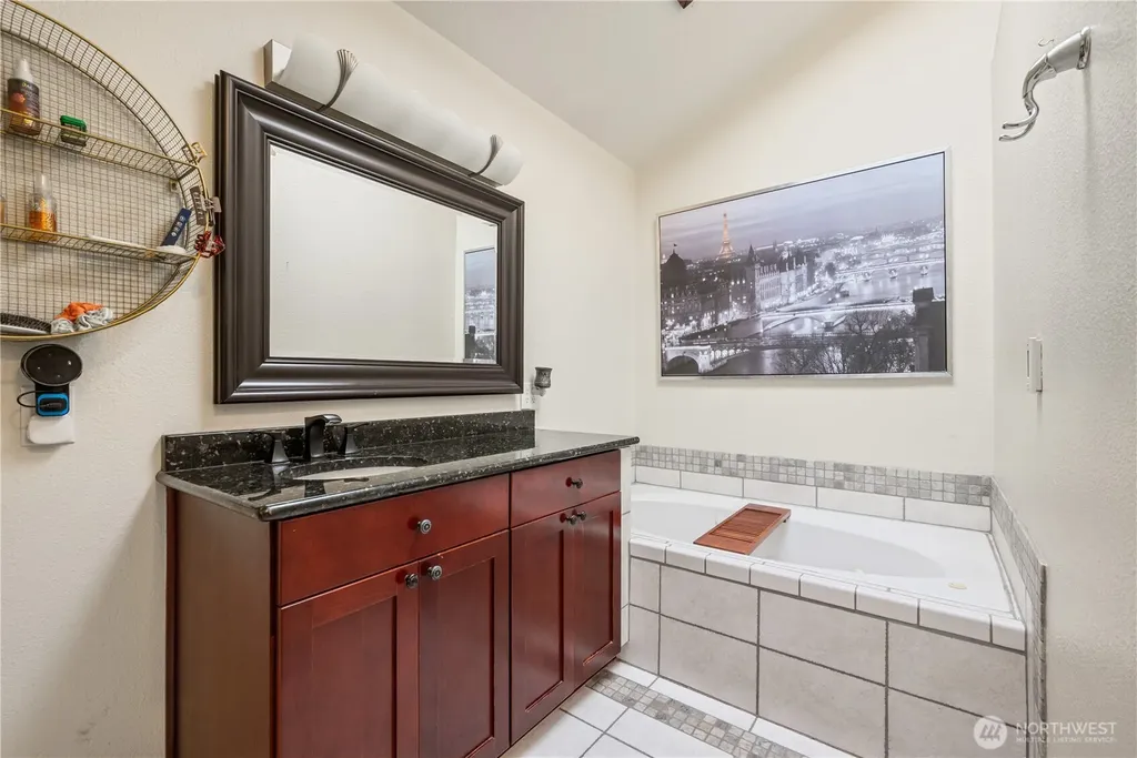 13 Judith Place Longview WA 98632
