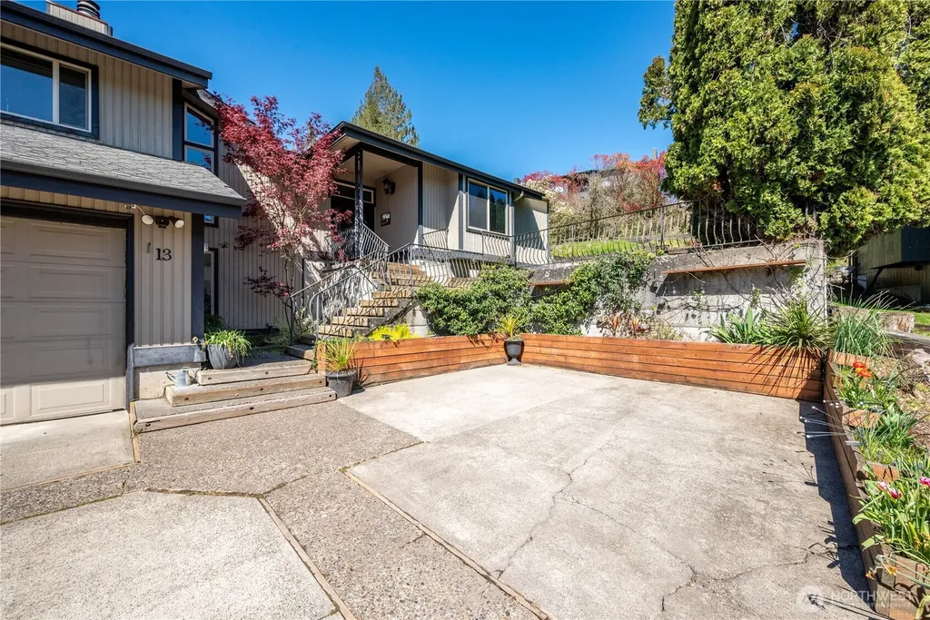 13 Judith Place Longview WA 98632