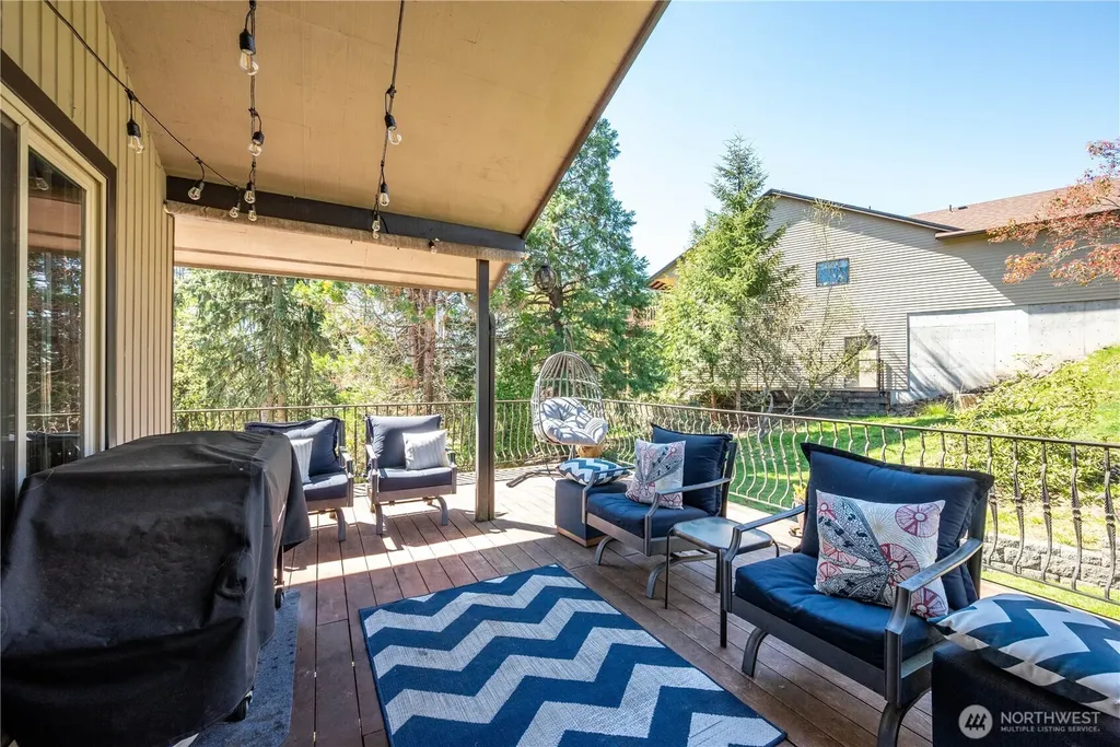13 Judith Place Longview WA 98632