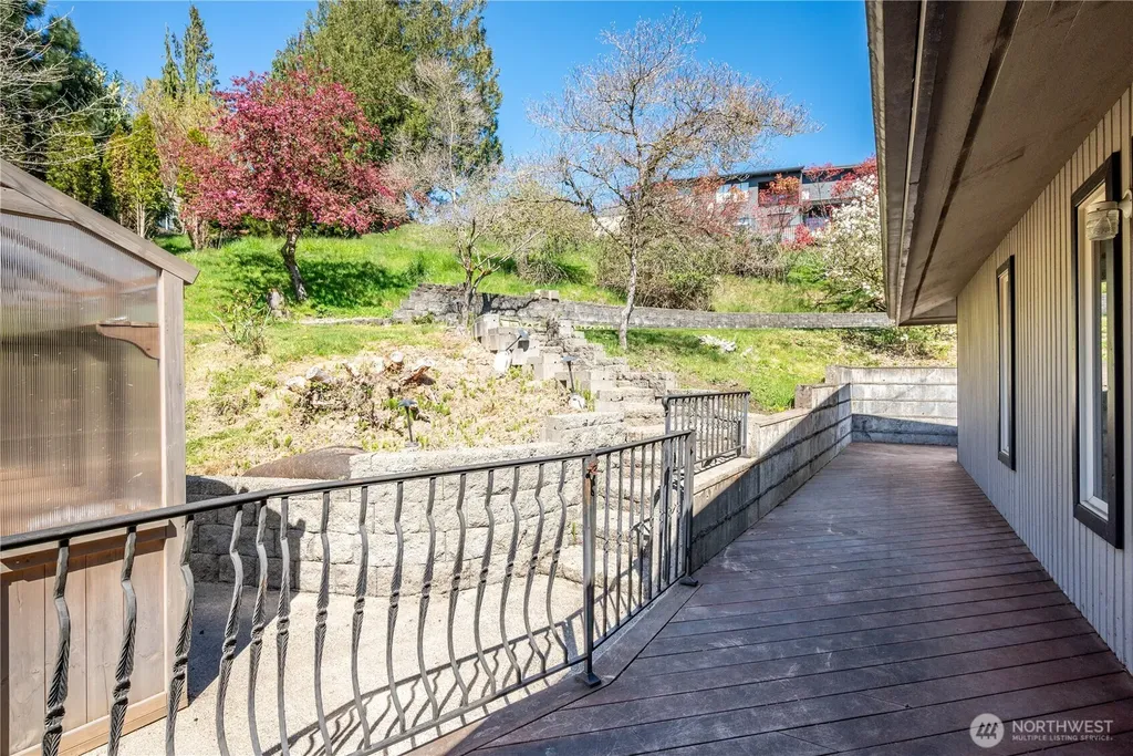 13 Judith Place Longview WA 98632