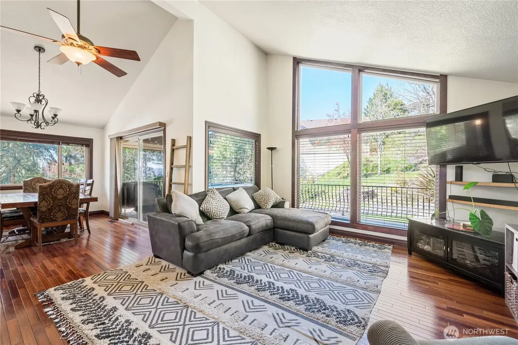 13 Judith Place Longview WA 98632
