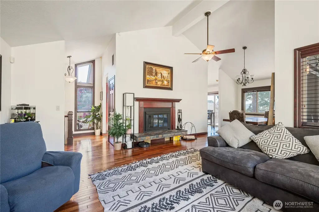 13 Judith Place Longview WA 98632