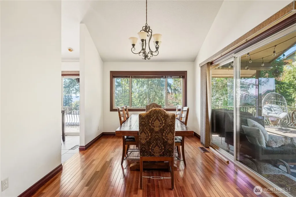13 Judith Place Longview WA 98632