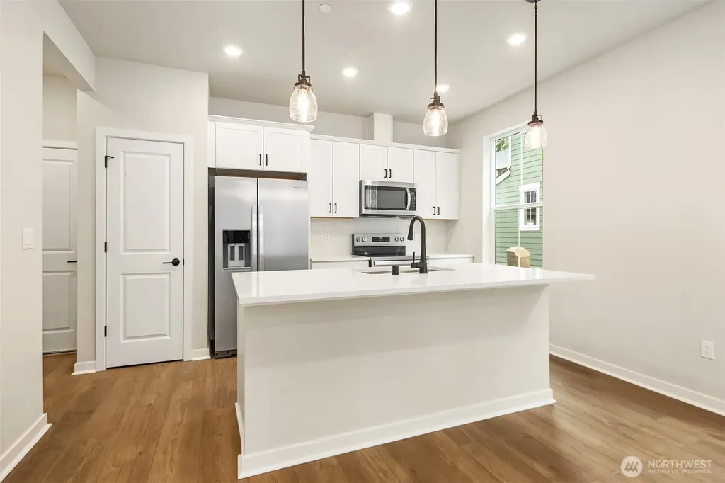 31824 Myrtle #37 Street Carnation WA 98014