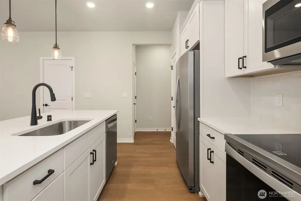 31824 Myrtle #37 Street Carnation WA 98014