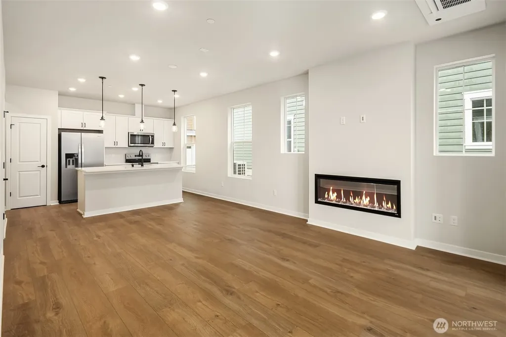31824 Myrtle #37 Street Carnation WA 98014