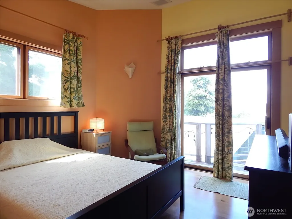 7321 35th Avenue SW Seattle WA 98126