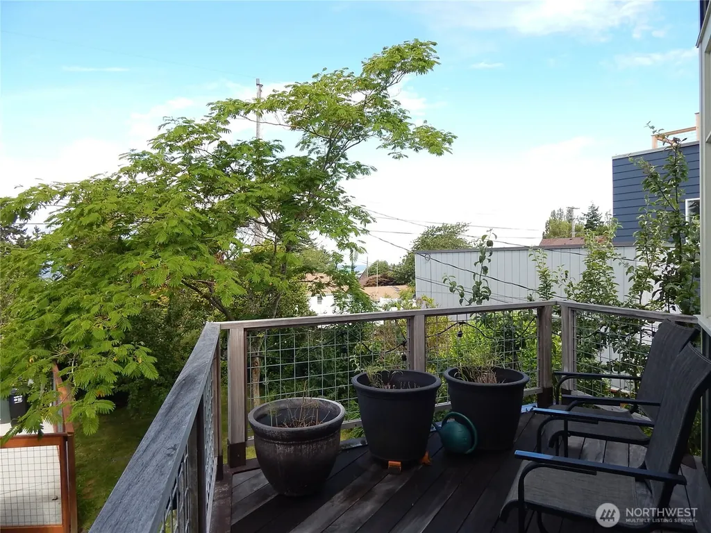 7321 35th Avenue SW Seattle WA 98126
