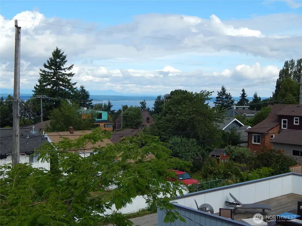 7321 35th Avenue SW Seattle WA 98126