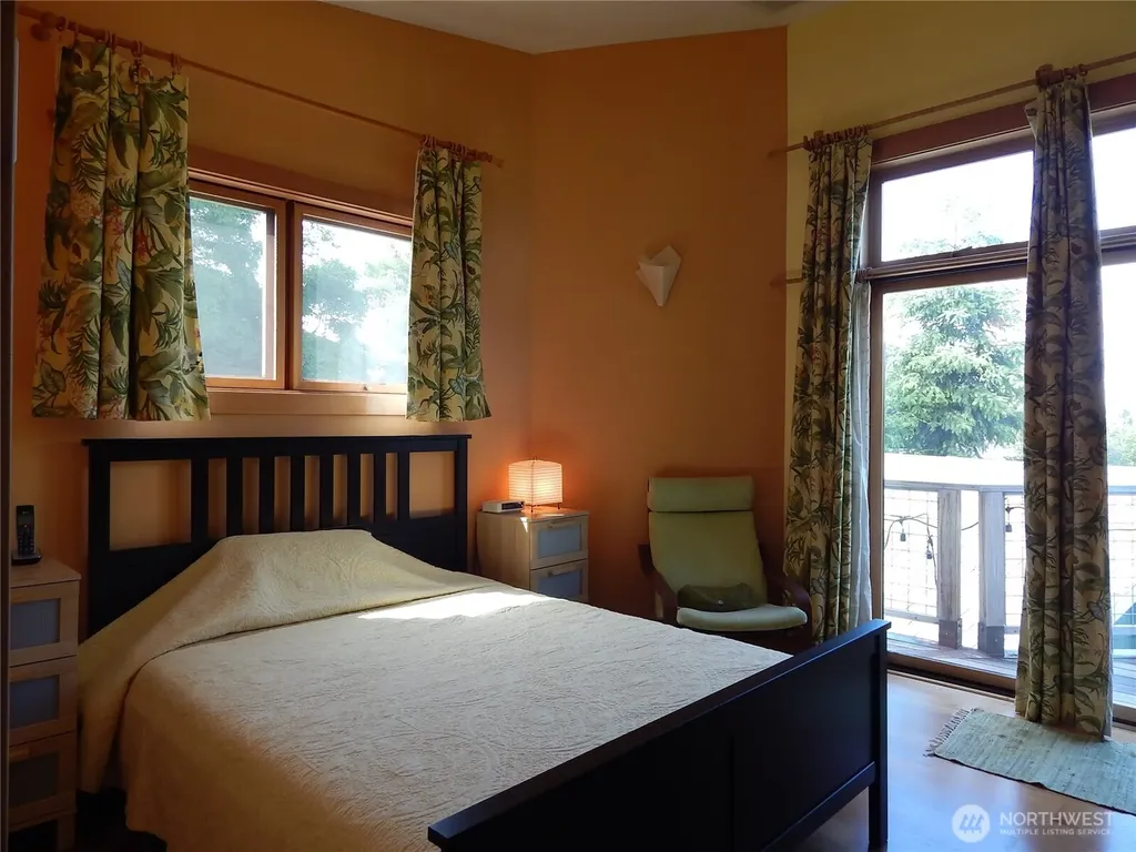 7321 35th Avenue SW Seattle WA 98126