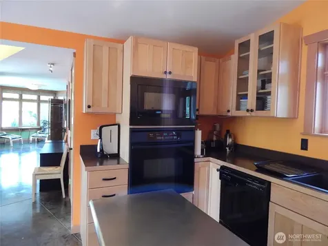 7321 35th Avenue SW Seattle WA 98126