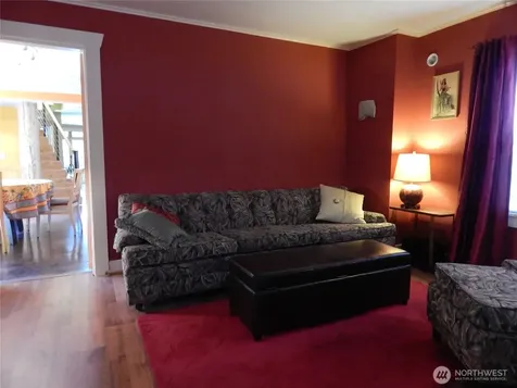 7321 35th Avenue SW Seattle WA 98126