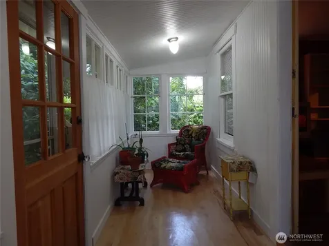 7321 35th Avenue SW Seattle WA 98126