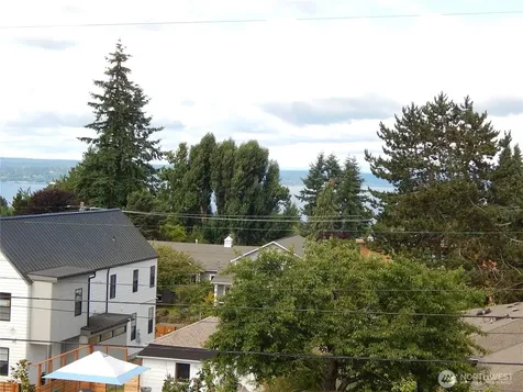 7321 35th Avenue SW Seattle WA 98126