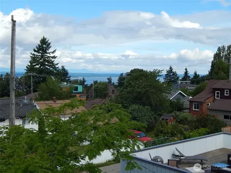 7321 35th Avenue SW Seattle WA 98126
