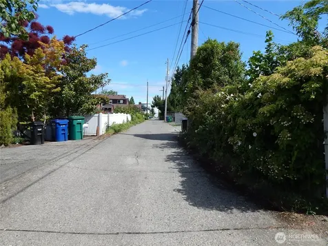 7321 35th Avenue SW Seattle WA 98126
