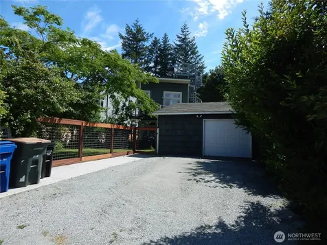7321 35th Avenue SW Seattle WA 98126