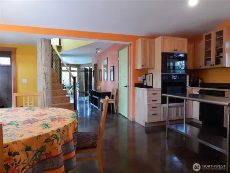 7321 35th Avenue SW Seattle WA 98126
