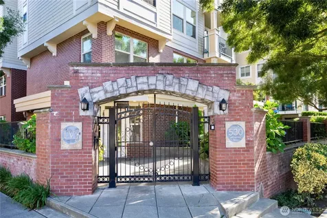 530 4th Avenue W Seattle WA 98119