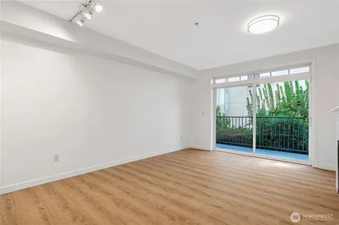 530 4th Avenue W Seattle WA 98119
