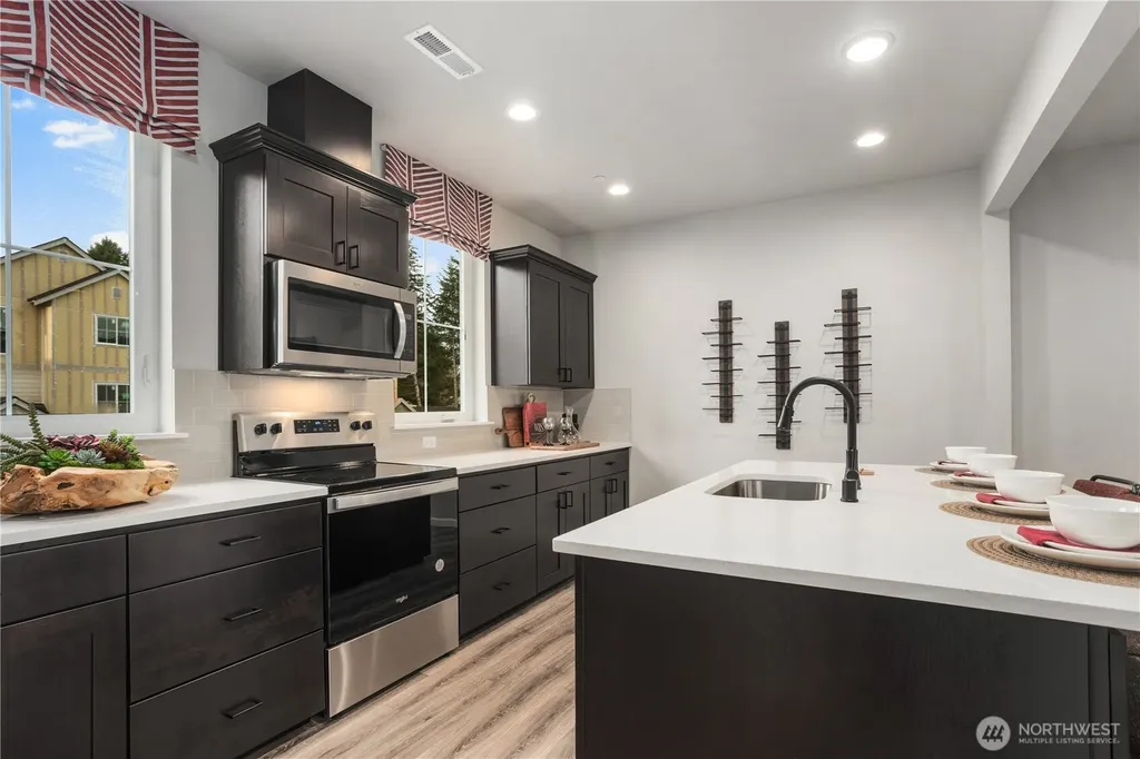 12083 127th Avenue E Puyallup WA 98374