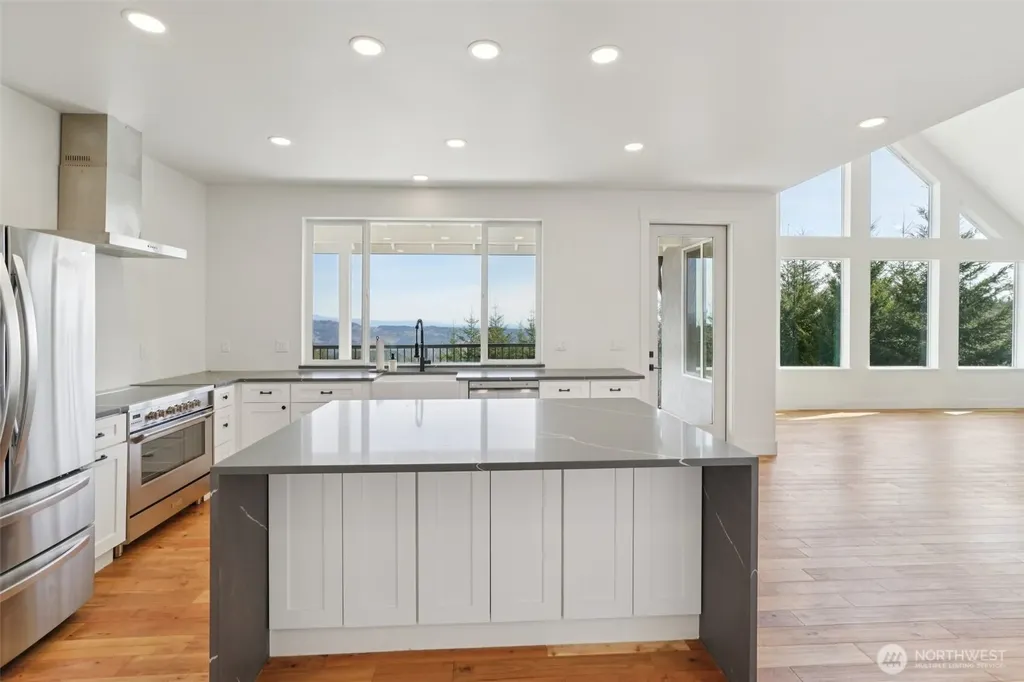 209 High Bank Lane Woodland WA 98674