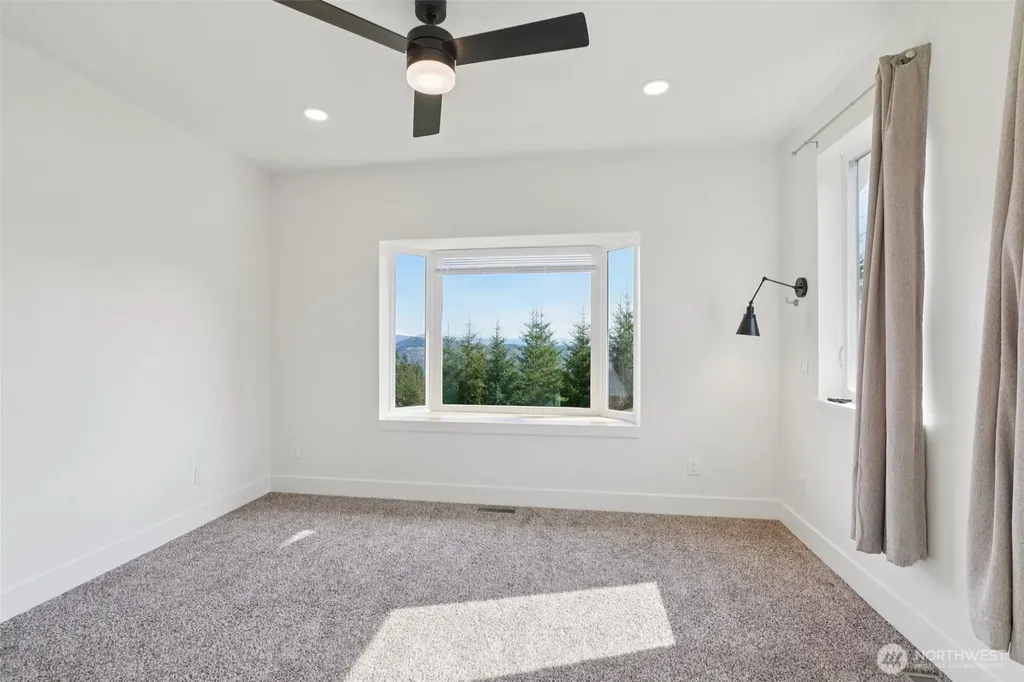 209 High Bank Lane Woodland WA 98674