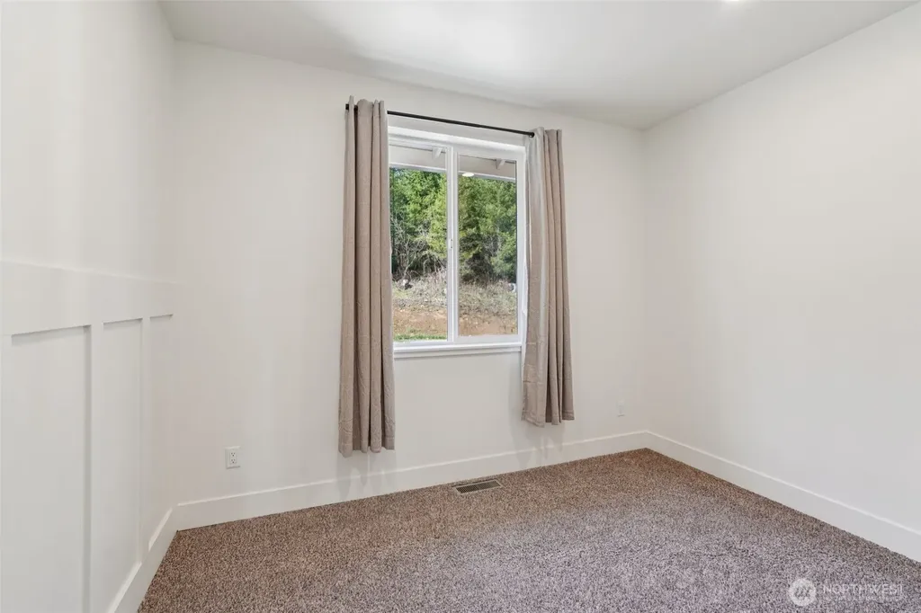 209 High Bank Lane Woodland WA 98674