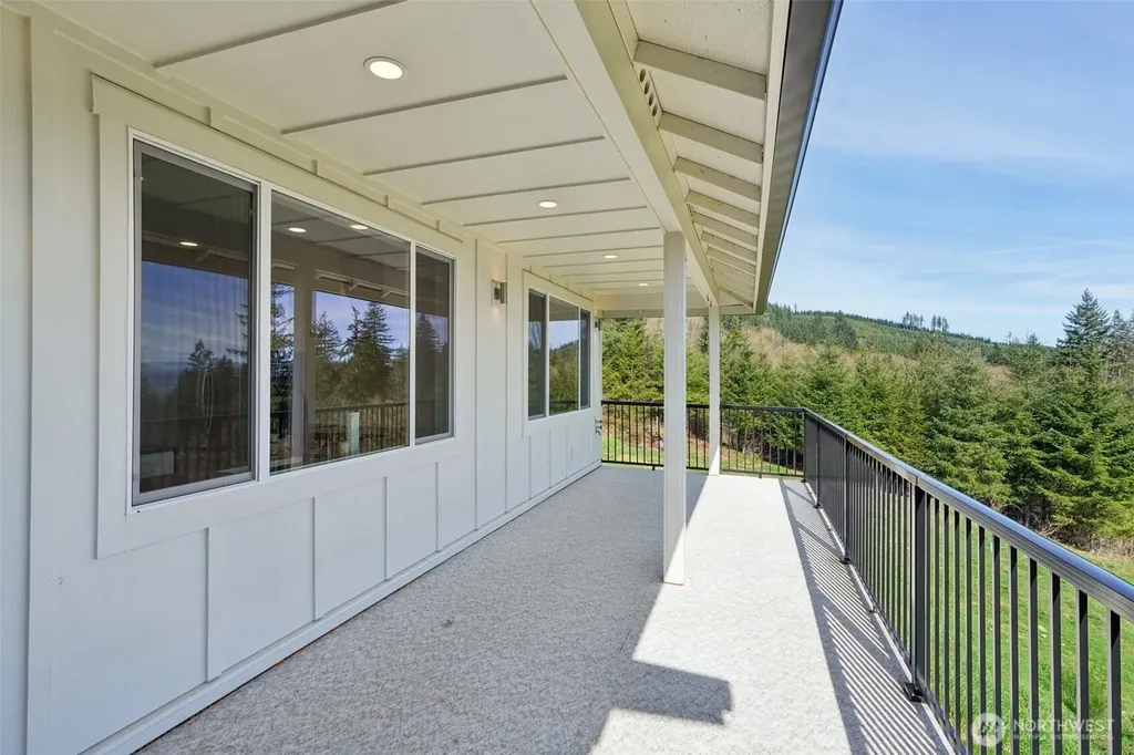 209 High Bank Lane Woodland WA 98674