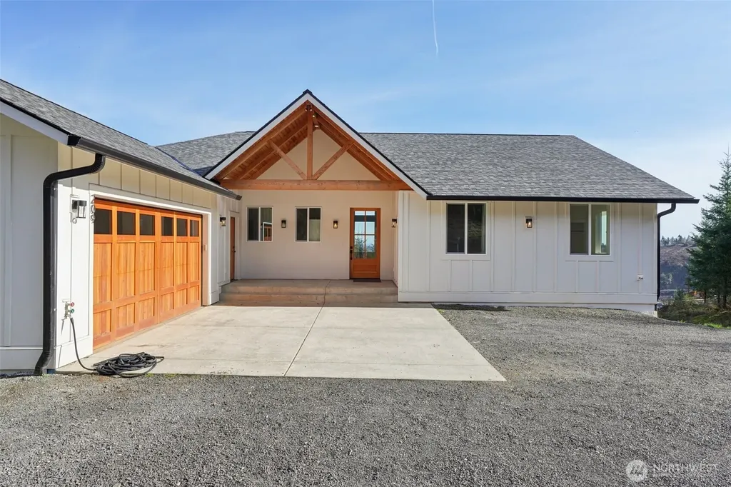 209 High Bank Lane Woodland WA 98674