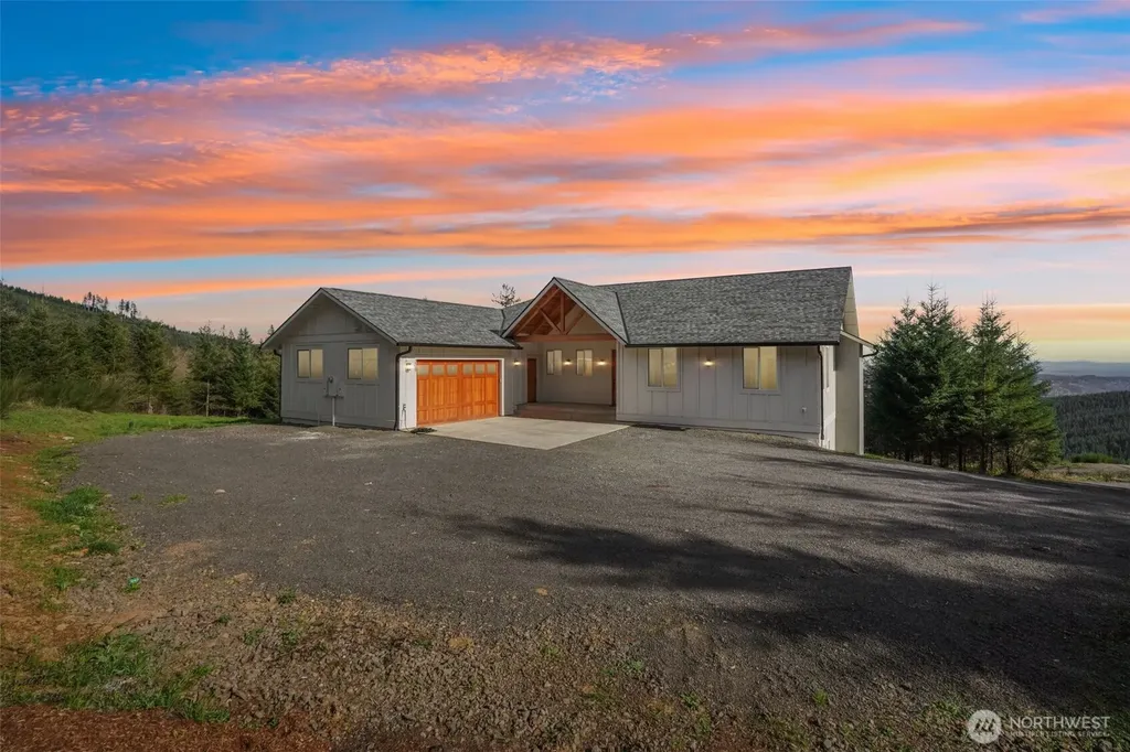 209 High Bank Lane Woodland WA 98674